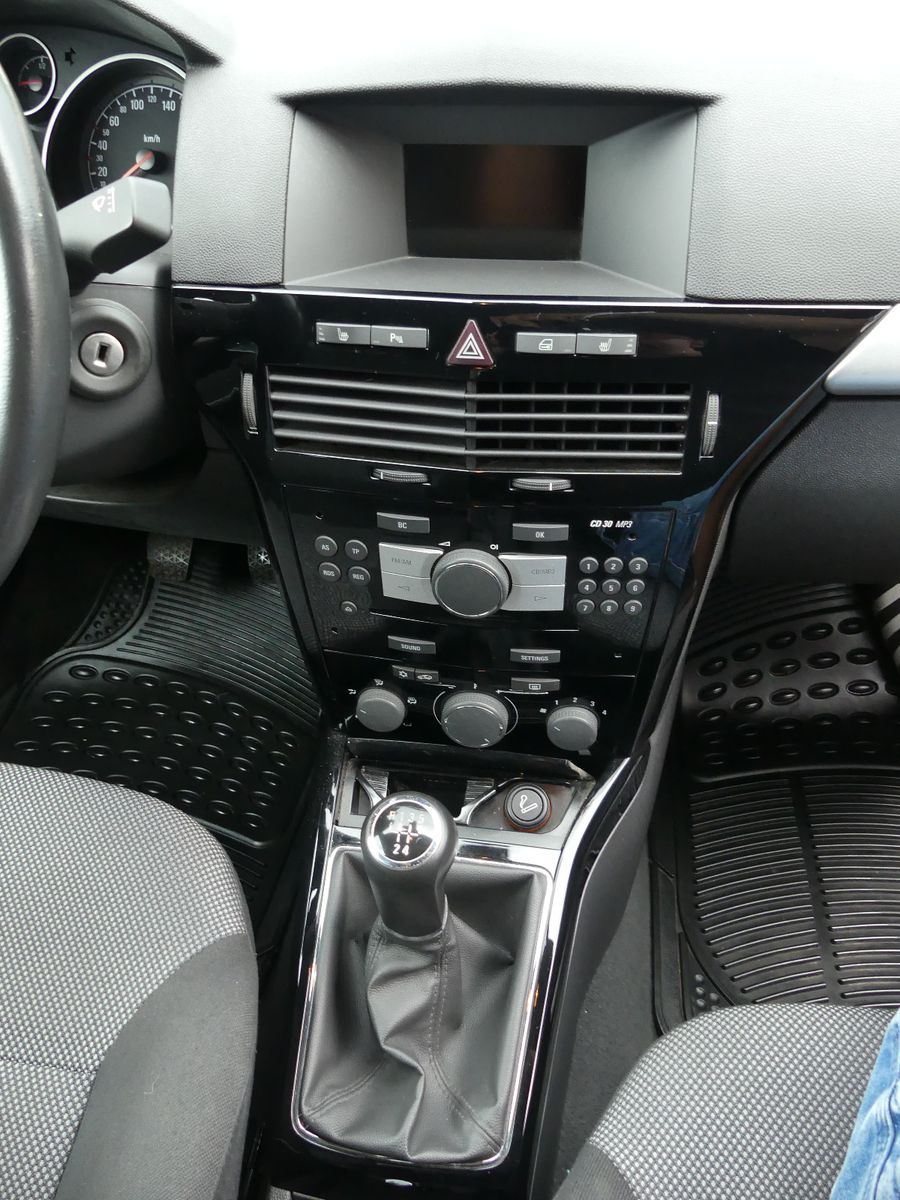 Fahrzeugabbildung Opel Astra H Caravan Edition "111 Jahre"