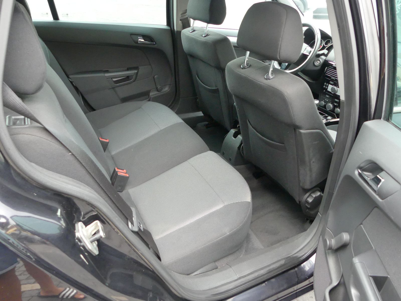 Fahrzeugabbildung Opel Astra H Caravan Edition "111 Jahre"
