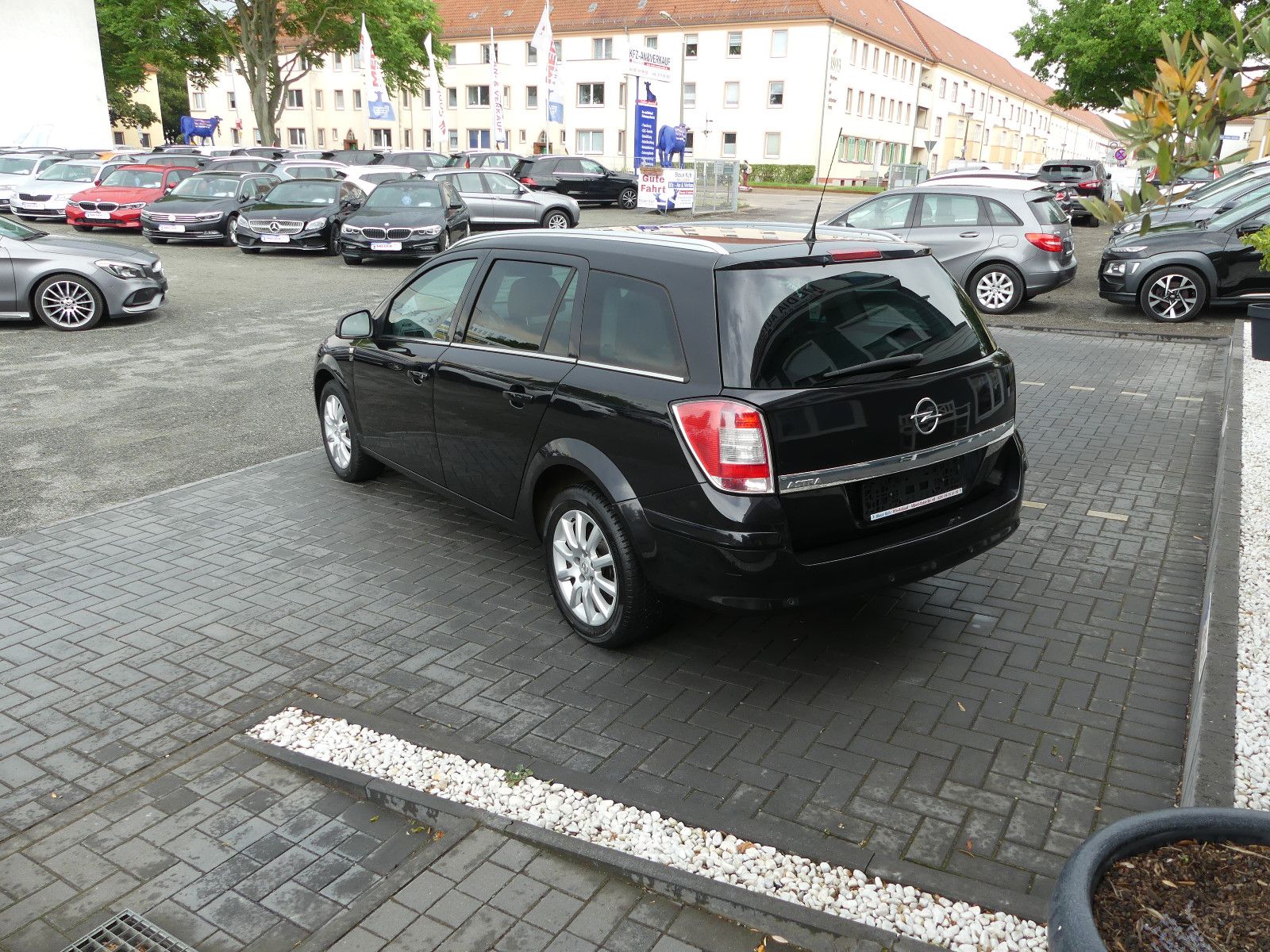 Fahrzeugabbildung Opel Astra H Caravan Edition "111 Jahre"