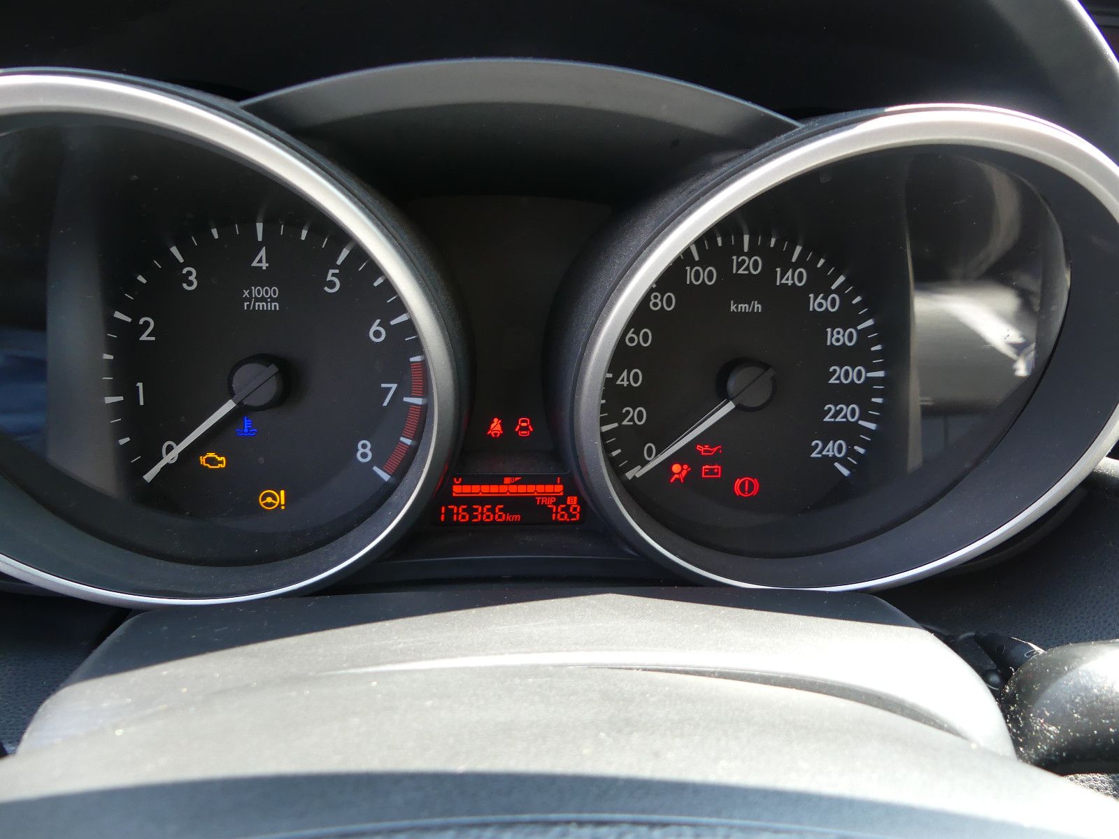 Fahrzeugabbildung Mazda 5 Sports-Line