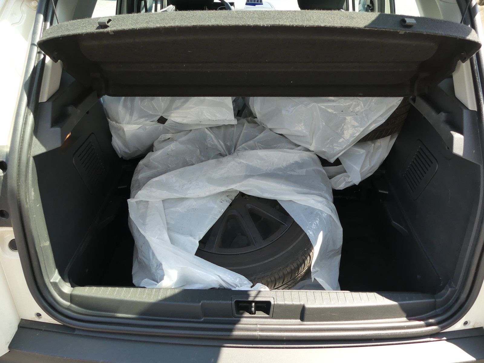Fahrzeugabbildung Renault Captur Life"NUR33TKM"