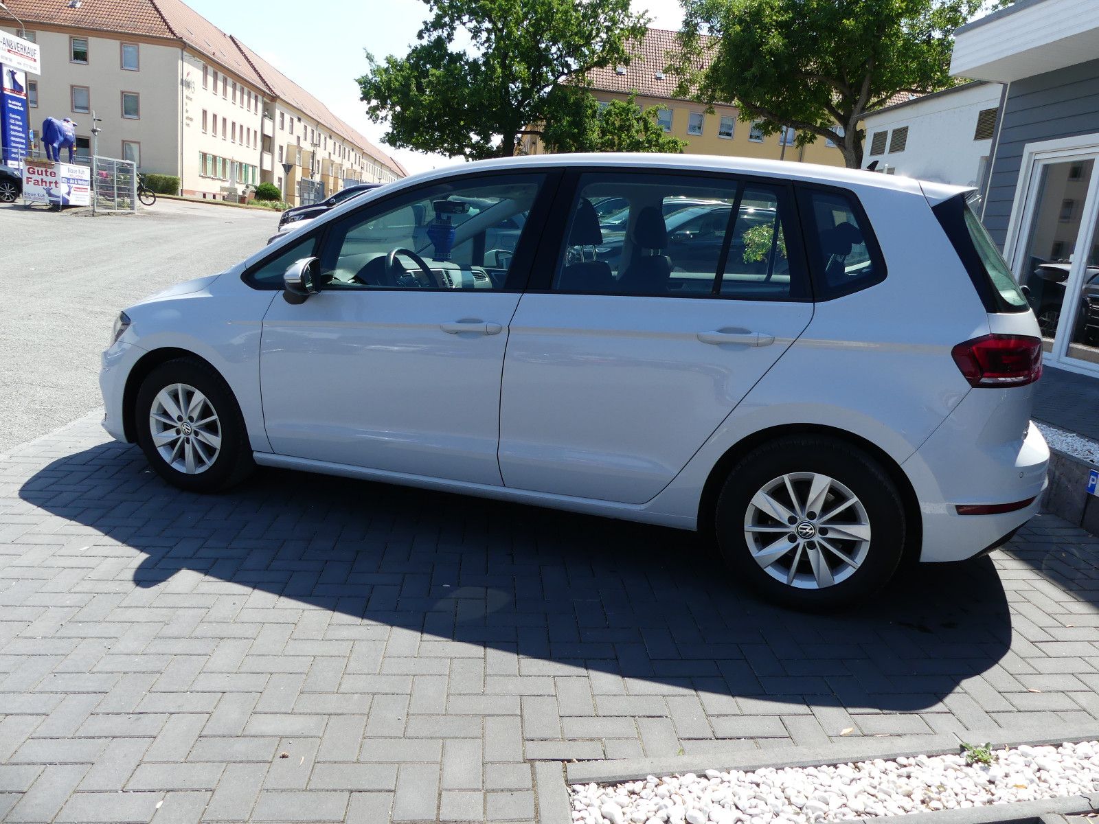 Fahrzeugabbildung Volkswagen Golf Sportsvan VII Trendline"1.HAND"82TKM"
