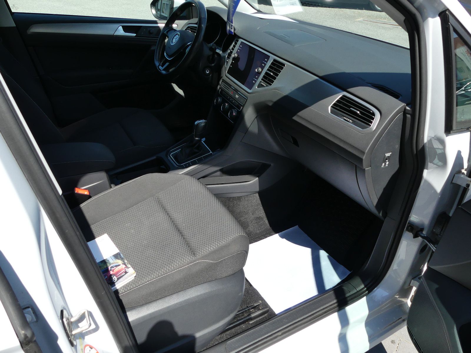 Fahrzeugabbildung Volkswagen Golf Sportsvan VII Trendline"1.HAND"82TKM"