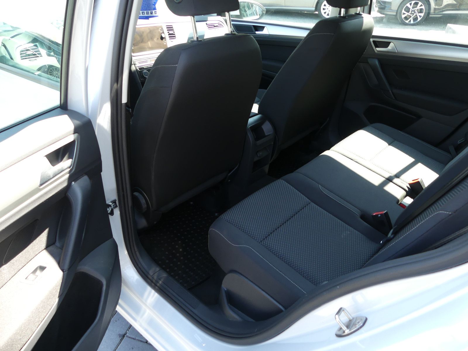 Fahrzeugabbildung Volkswagen Golf Sportsvan VII Trendline"1.HAND"82TKM"