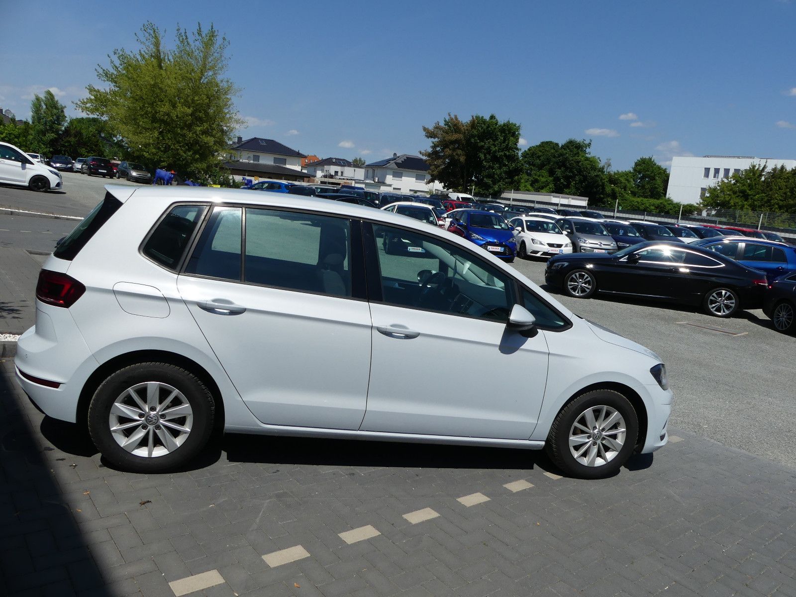 Fahrzeugabbildung Volkswagen Golf Sportsvan VII Trendline"1.HAND"82TKM"