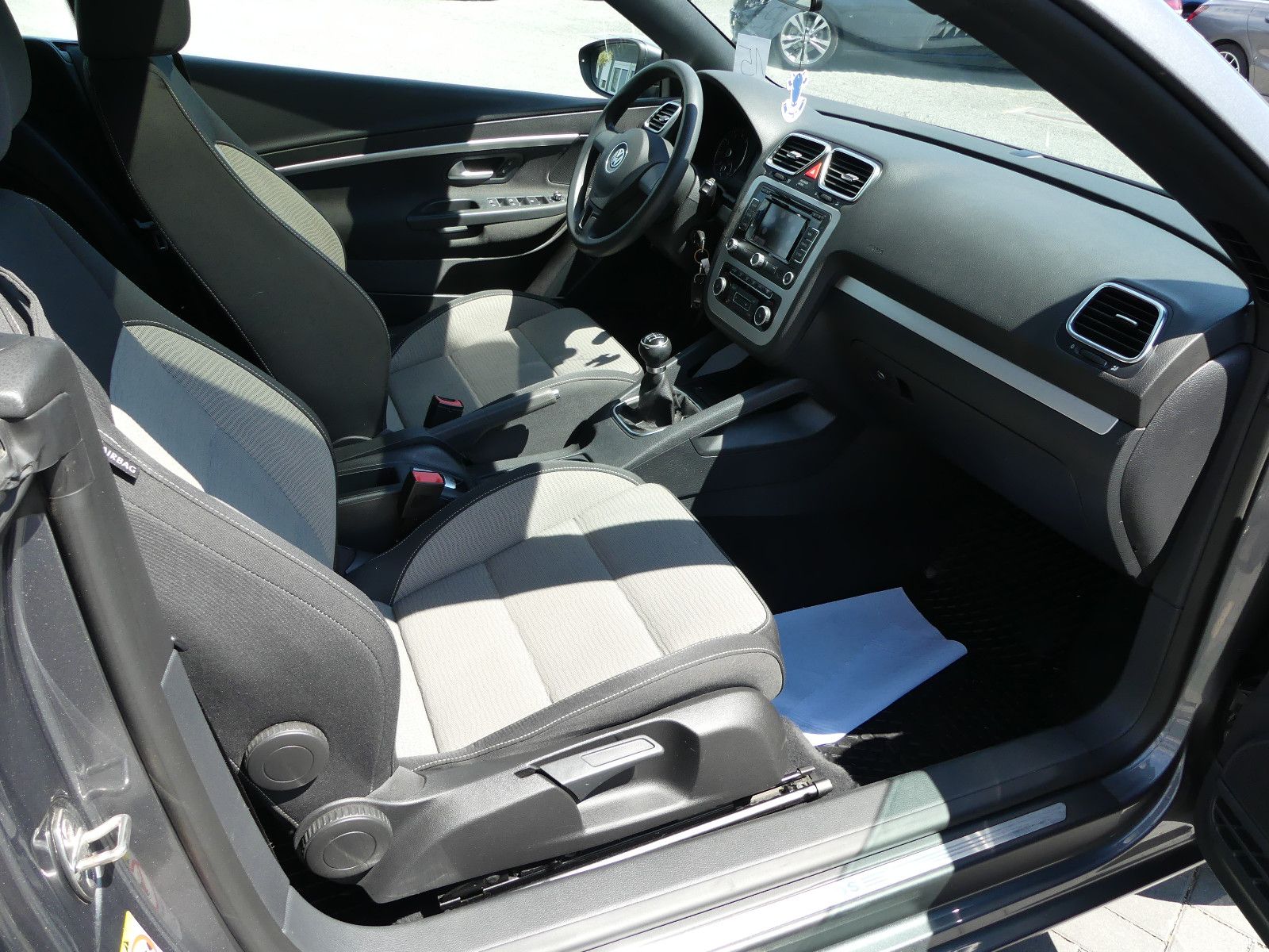Fahrzeugabbildung Volkswagen Eos Basis BMT "CABRIO"