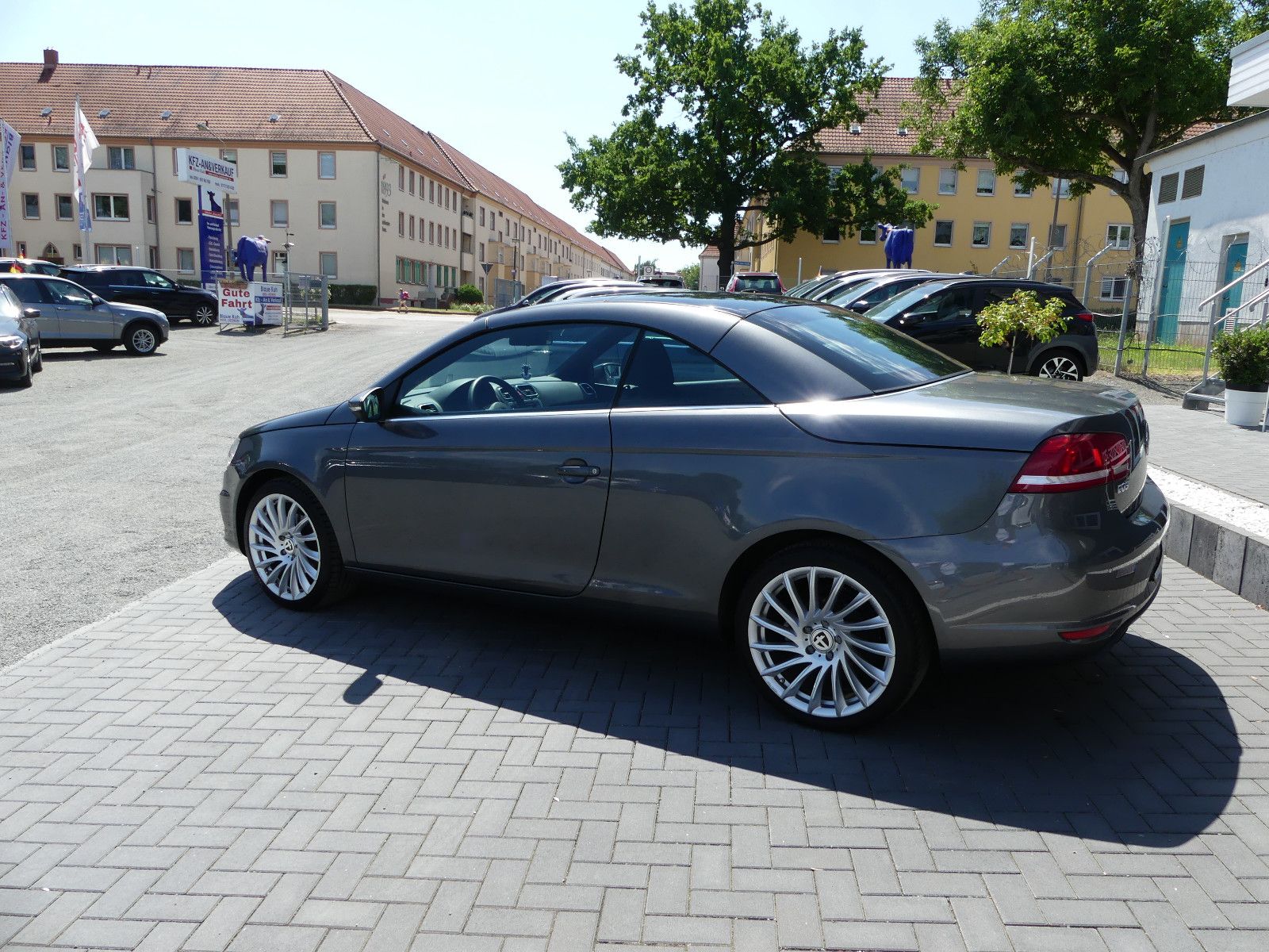Fahrzeugabbildung Volkswagen Eos Basis BMT "CABRIO"