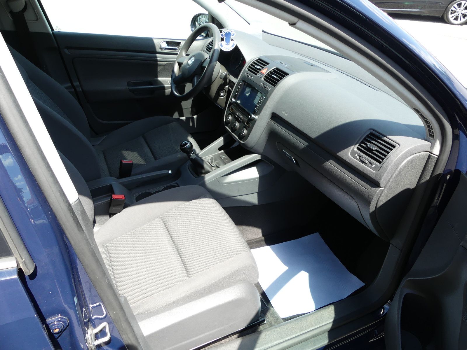 Fahrzeugabbildung Volkswagen Golf V Lim. Trendline
