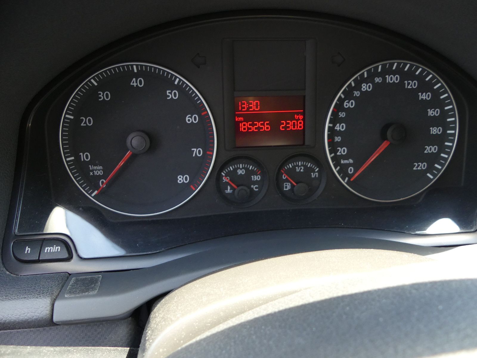 Fahrzeugabbildung Volkswagen Golf V Lim. Trendline