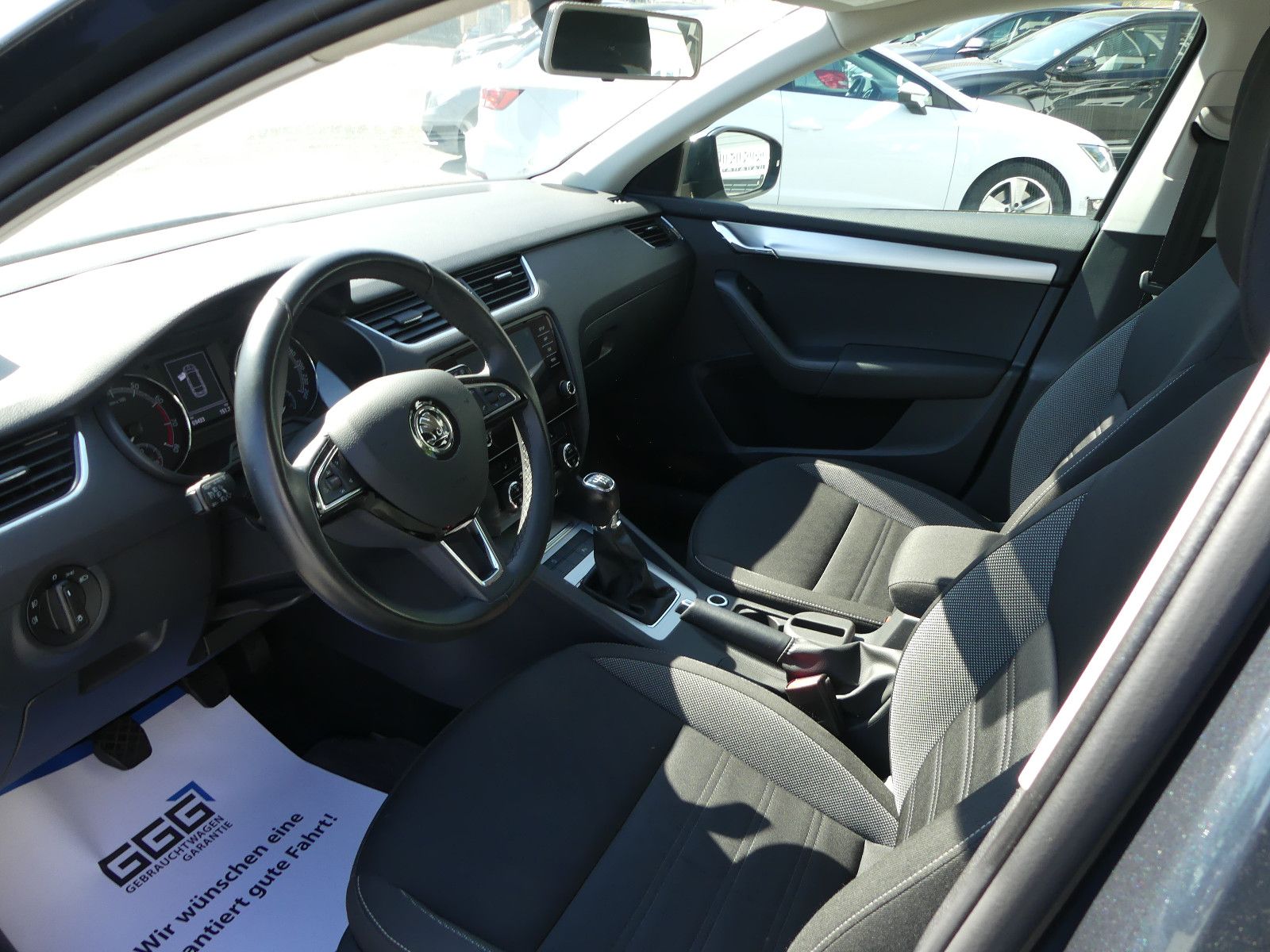 Fahrzeugabbildung SKODA Octavia Combi Ambition, * 1 HAND*