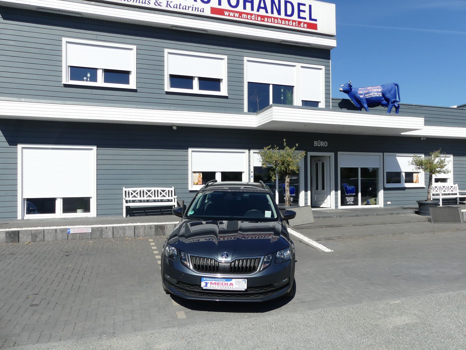 Fahrzeugabbildung SKODA Octavia Combi Ambition, * 1 HAND*
