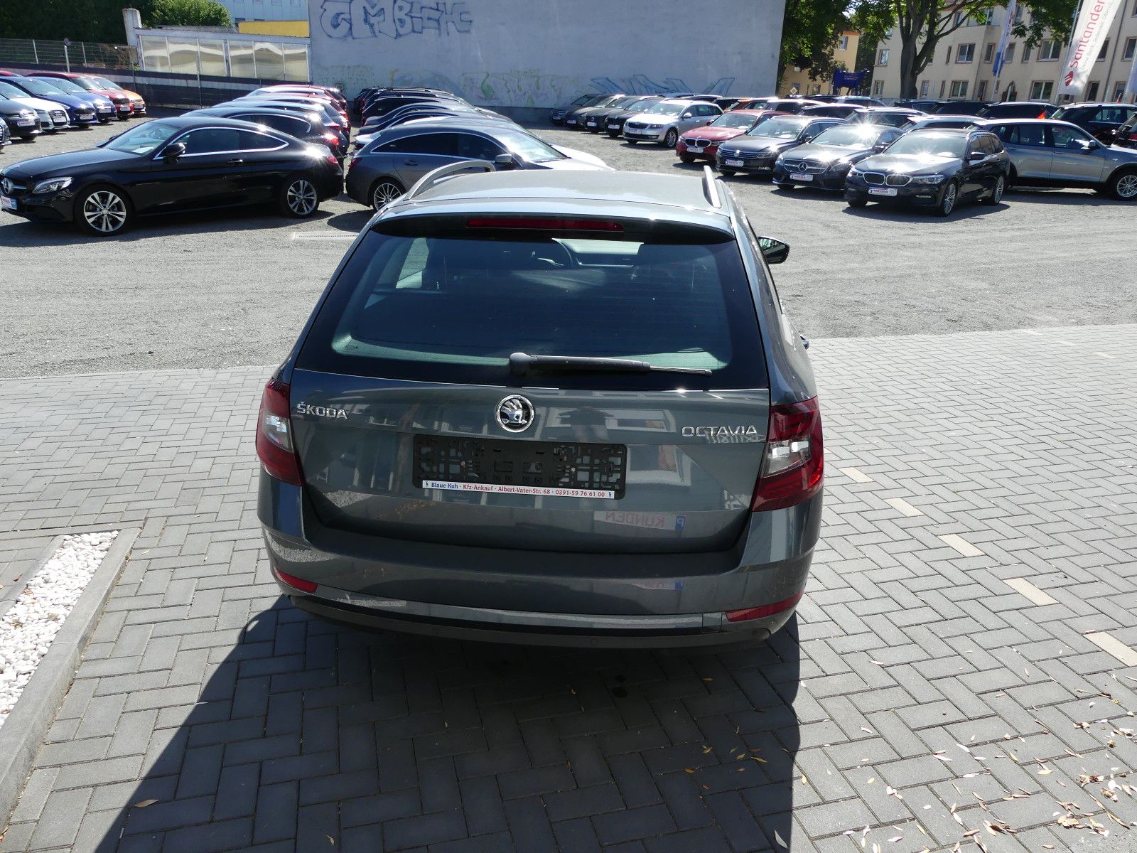 Fahrzeugabbildung SKODA Octavia Combi Ambition, * 1 HAND*