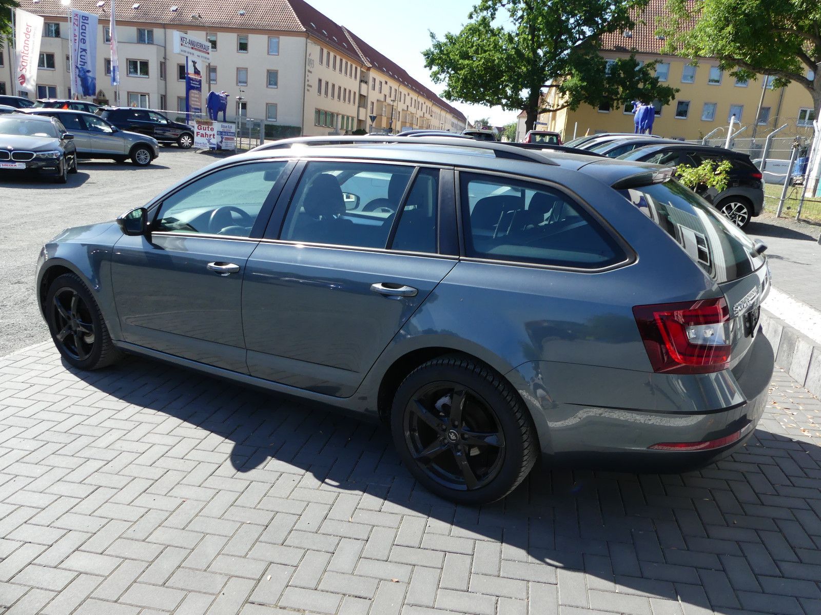 Fahrzeugabbildung SKODA Octavia Combi Ambition, * 1 HAND*