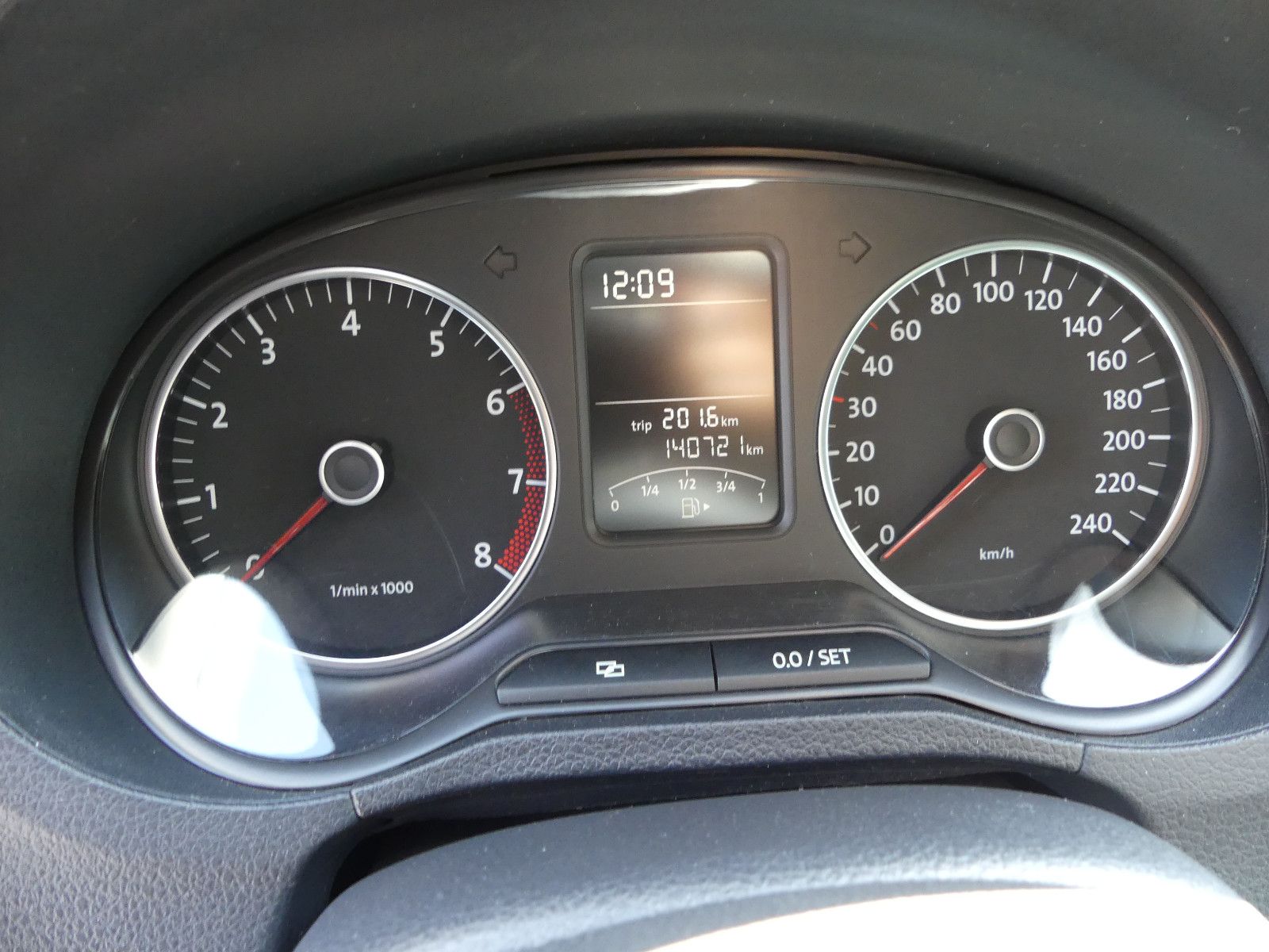 Fahrzeugabbildung Volkswagen Polo V Style "AUTOMATIK"