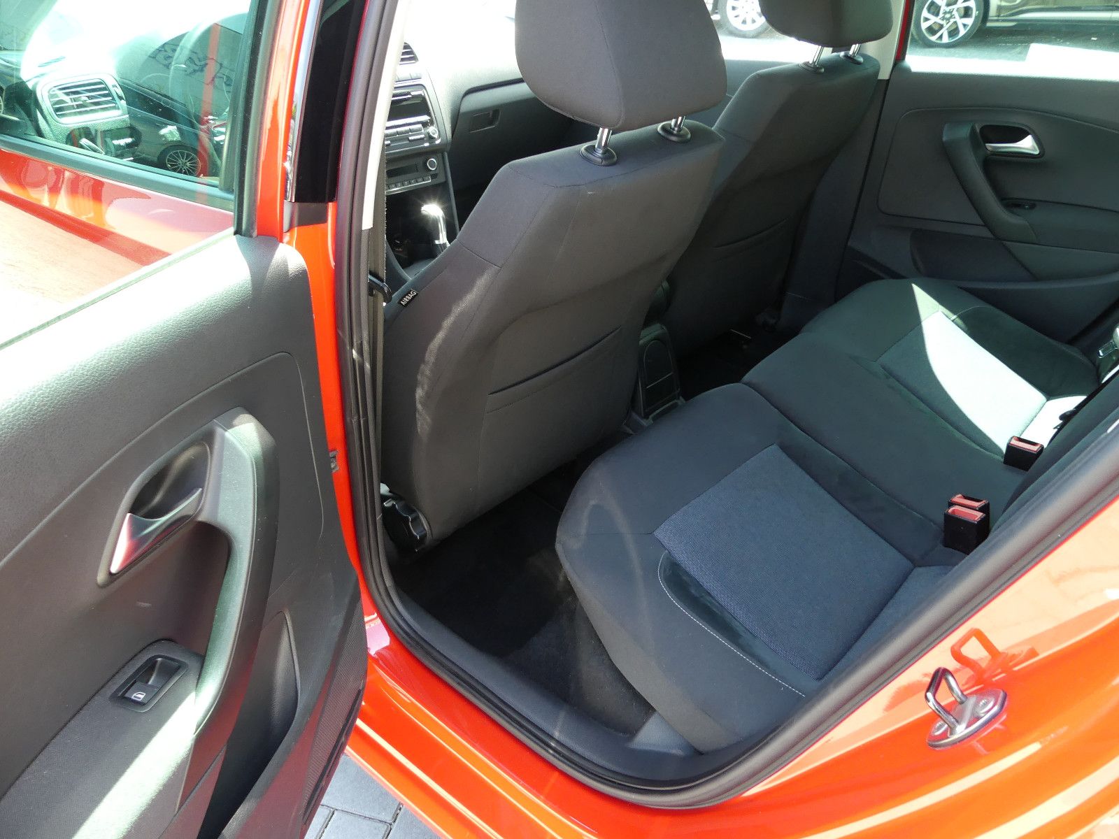 Fahrzeugabbildung Volkswagen Polo V Style "AUTOMATIK"