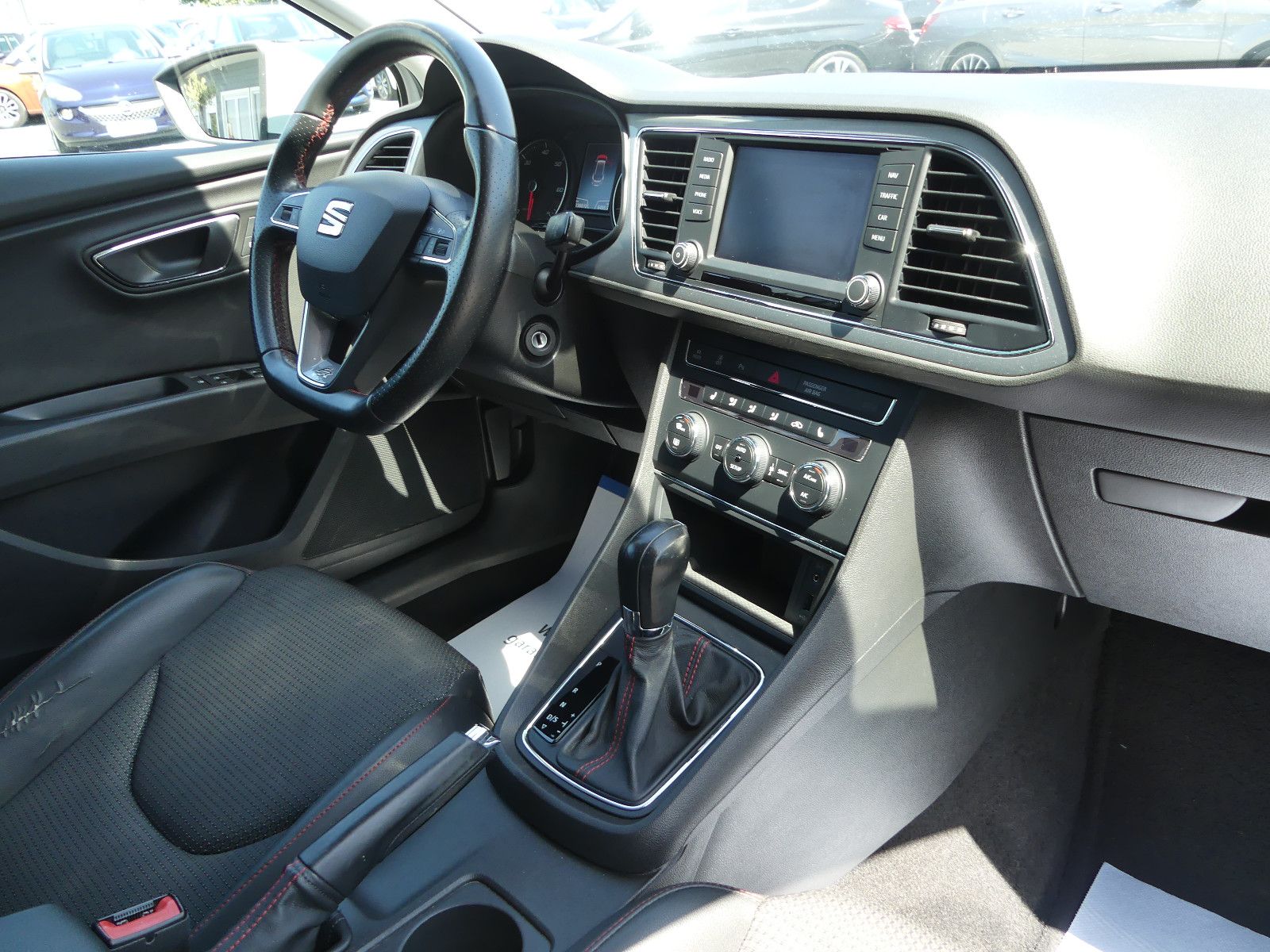 Fahrzeugabbildung SEAT Leon ST FR