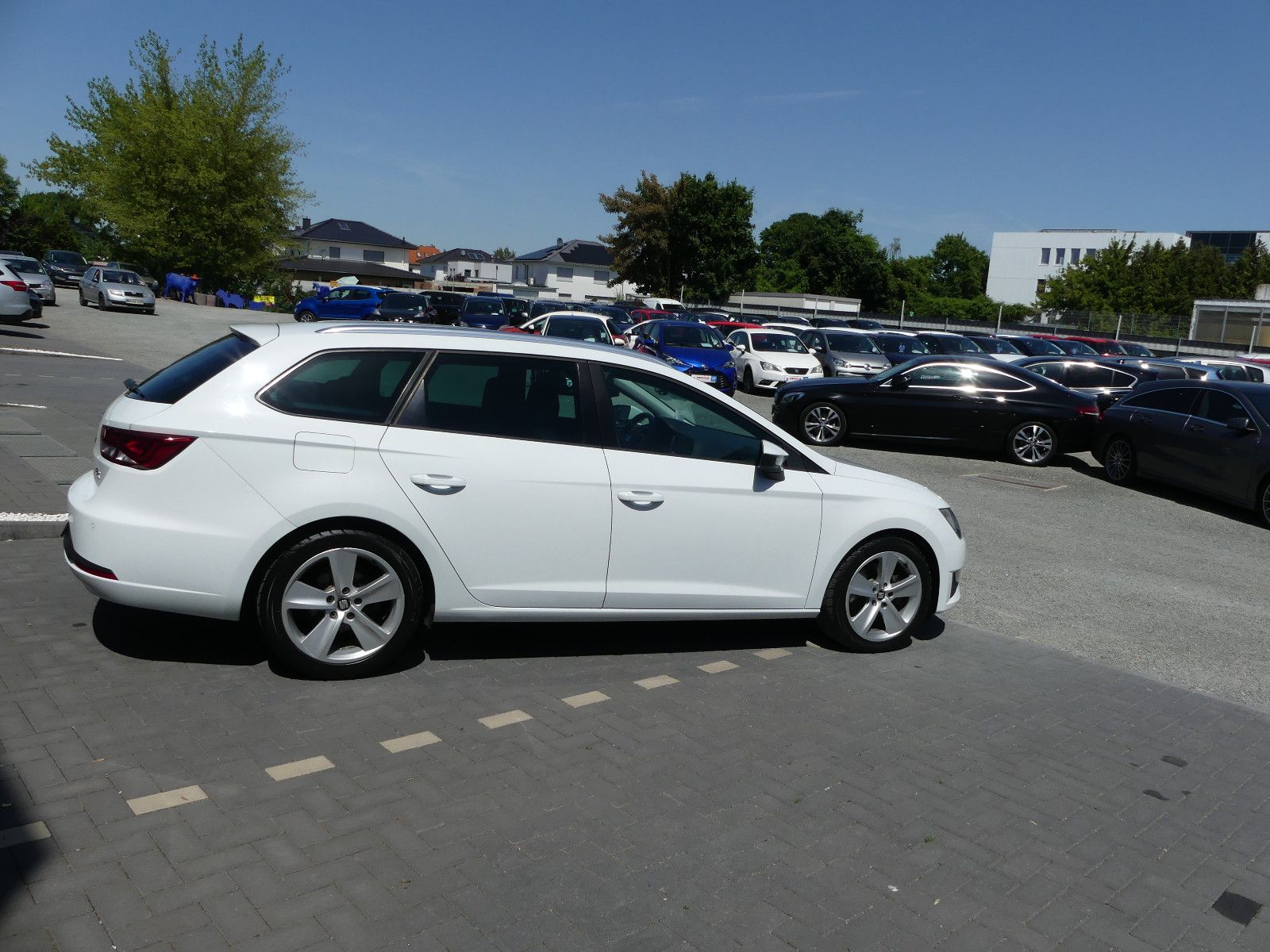 Fahrzeugabbildung SEAT Leon ST FR
