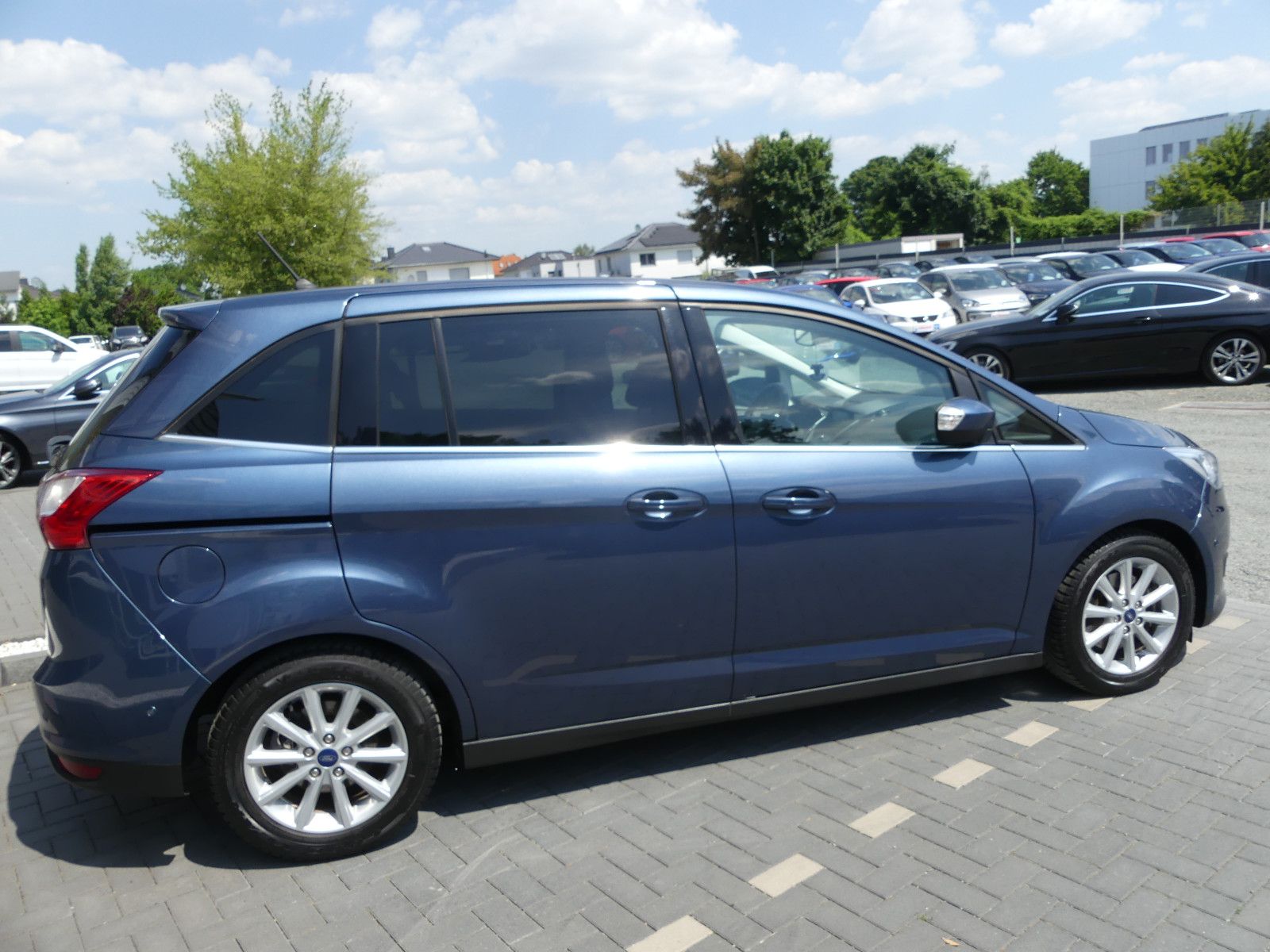 Fahrzeugabbildung Ford Grand C-Max Grand C-MAX Titanium