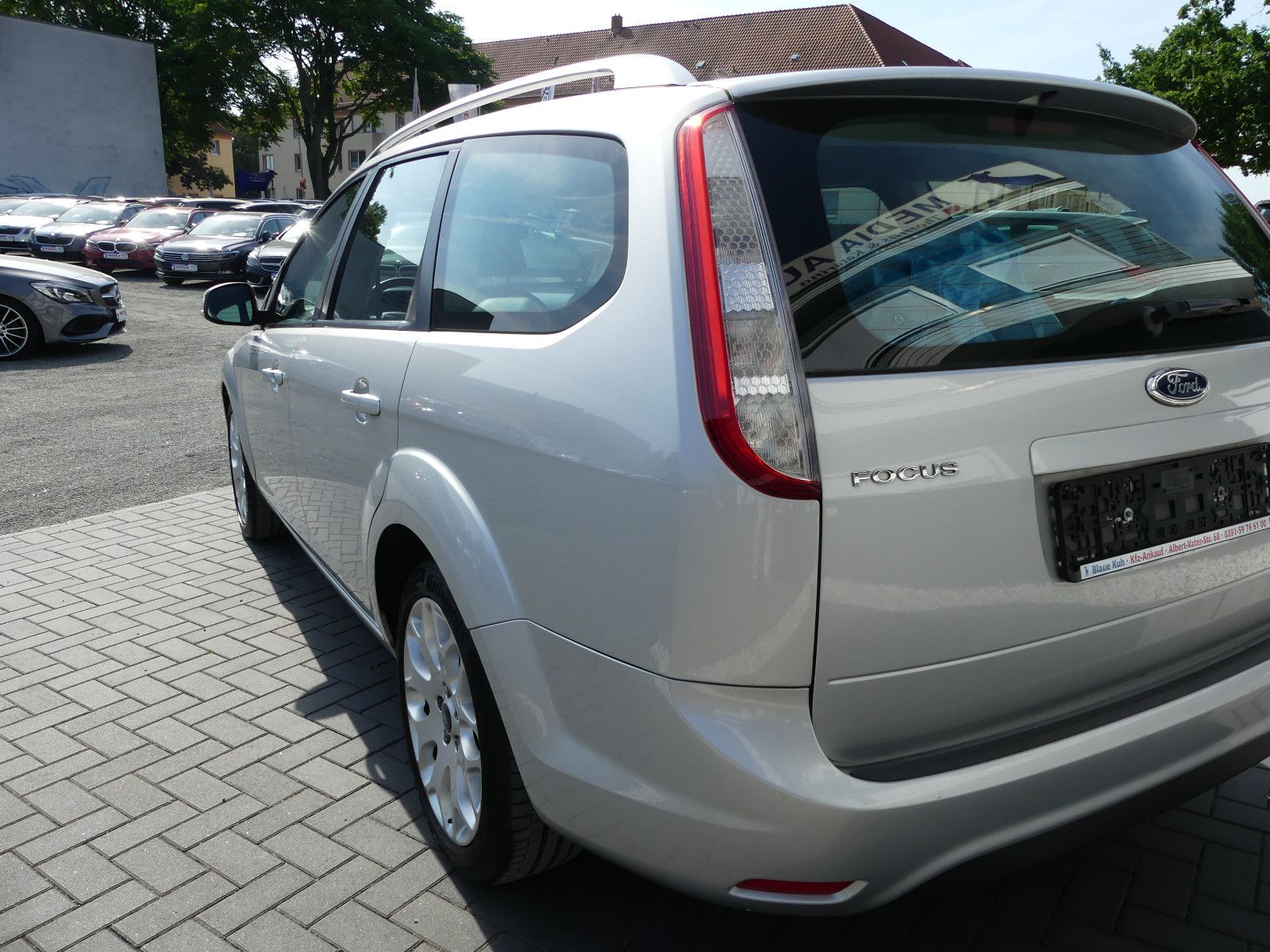 Fahrzeugabbildung Ford Focus Turnier Sport, *TÜV NEU*