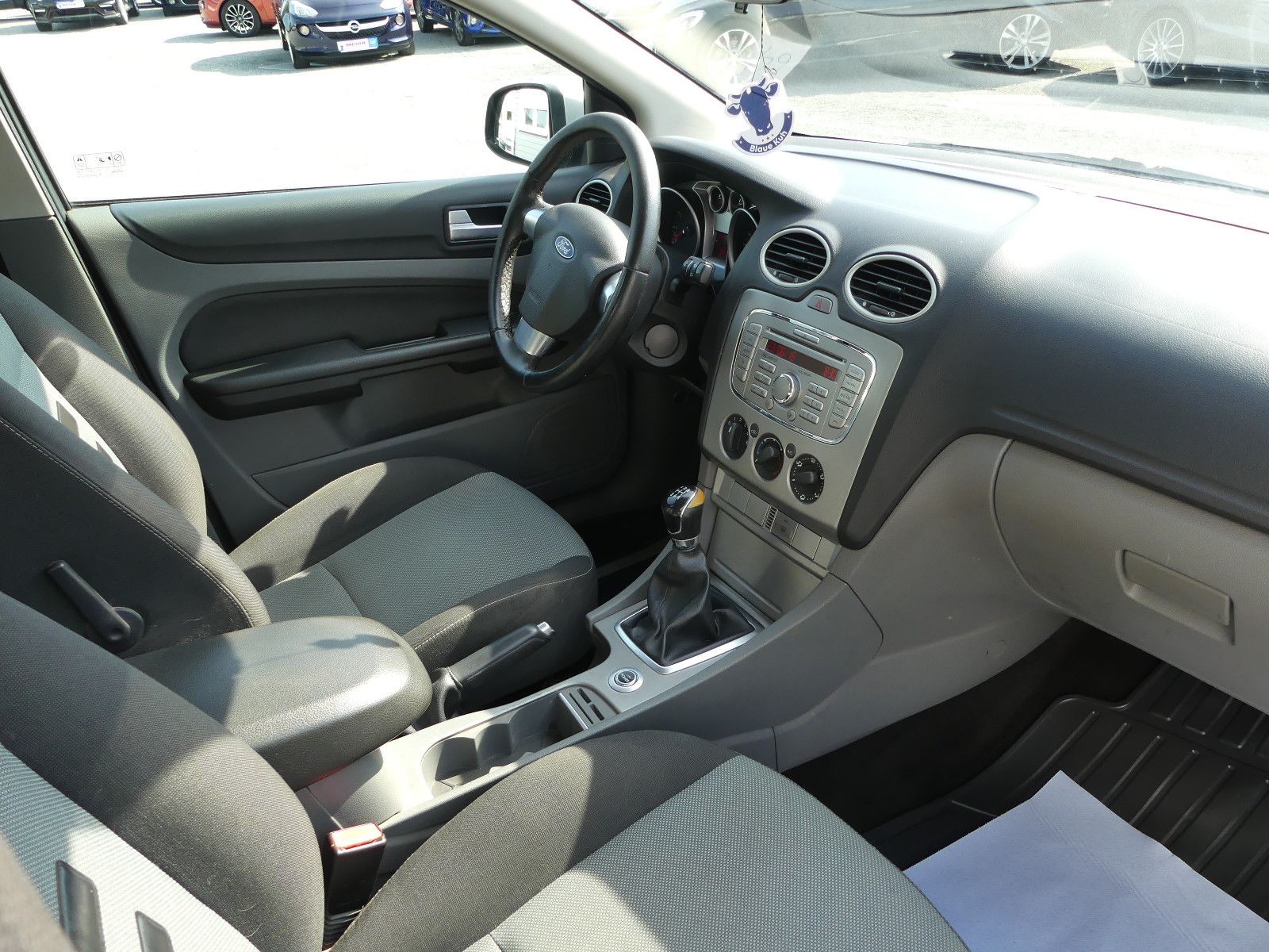 Fahrzeugabbildung Ford Focus Turnier Sport, *TÜV NEU*