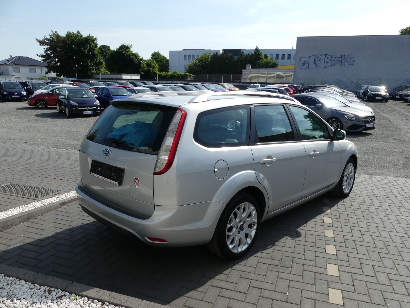 Fahrzeugabbildung Ford Focus Turnier Sport, *TÜV NEU*