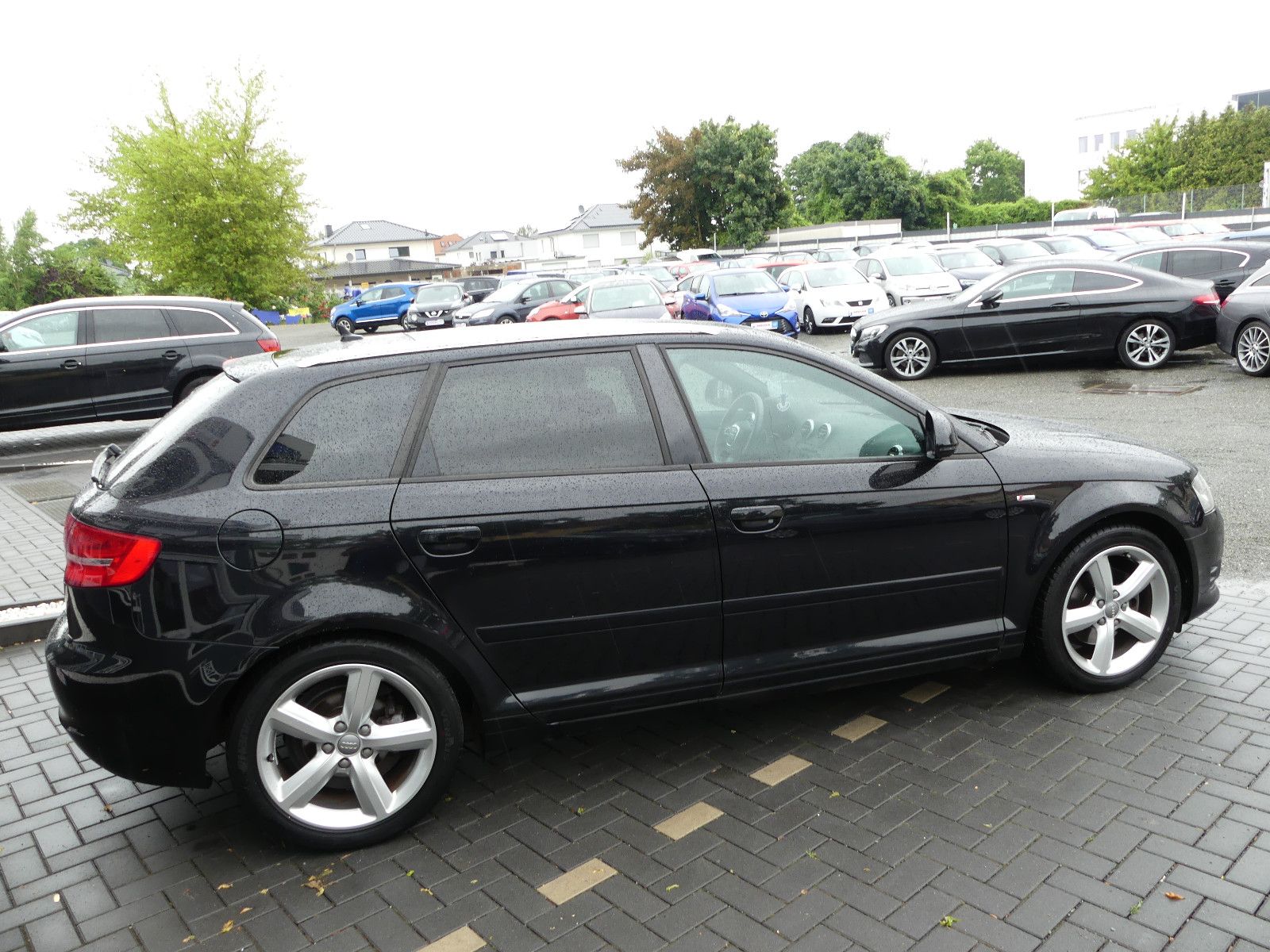 Fahrzeugabbildung Audi A3 Sportback 1.8 TFSI S line Sportpaket plus