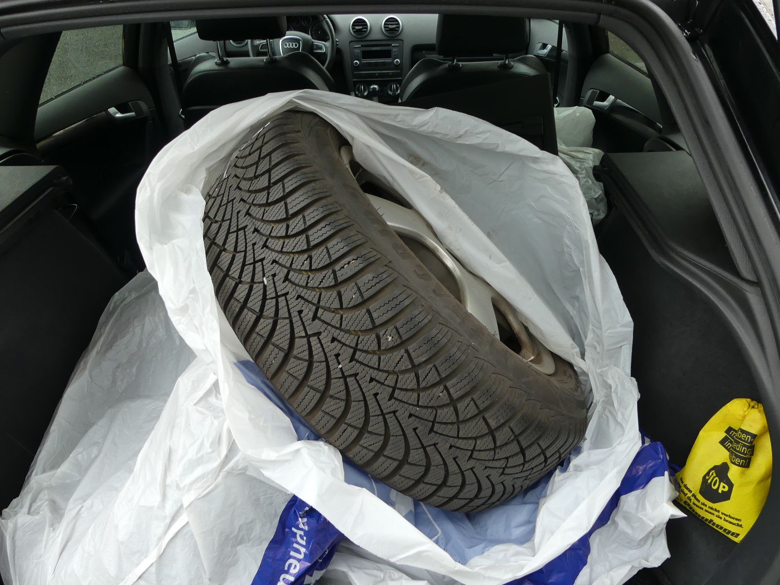 Fahrzeugabbildung Audi A3 Sportback 1.8 TFSI S line Sportpaket plus