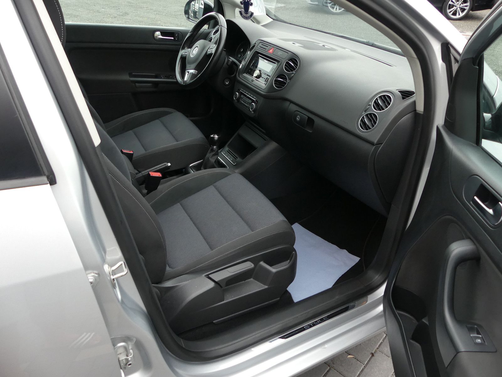 Fahrzeugabbildung Volkswagen Golf Plus VI Style"SCHECKHEFTGEPF."