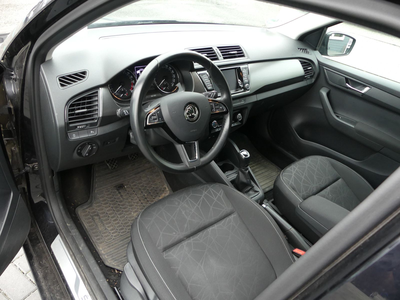 Fahrzeugabbildung SKODA Fabia Combi Clever