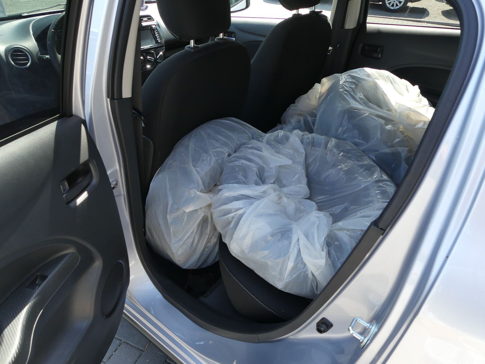 Fahrzeugabbildung Mitsubishi Space Star Intro Edition+"24TKM"AUTOMATIK"