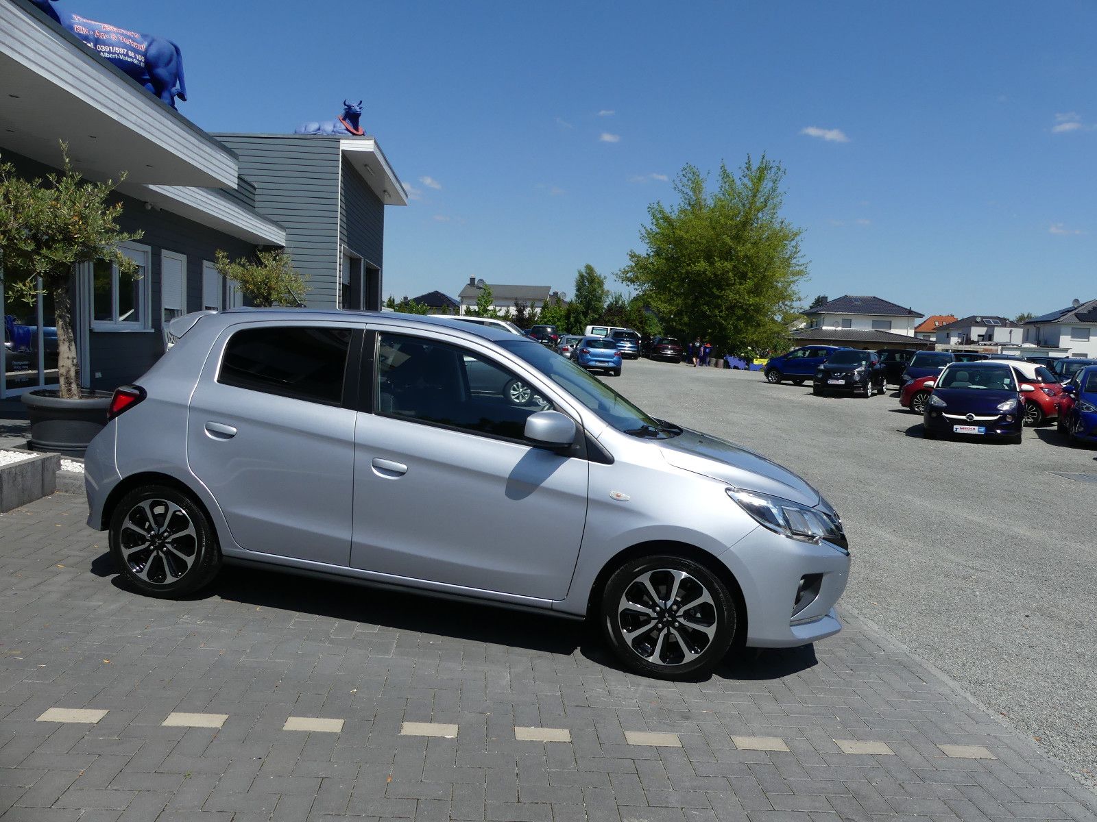 Fahrzeugabbildung Mitsubishi Space Star Intro Edition+"24TKM"AUTOMATIK"