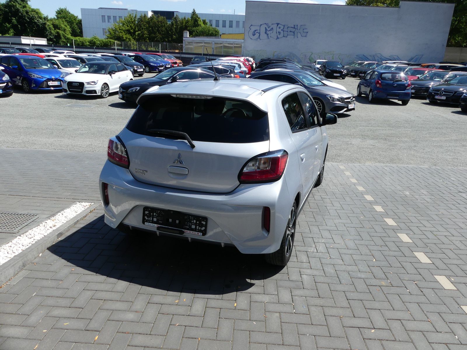 Fahrzeugabbildung Mitsubishi Space Star Intro Edition+"24TKM"AUTOMATIK"