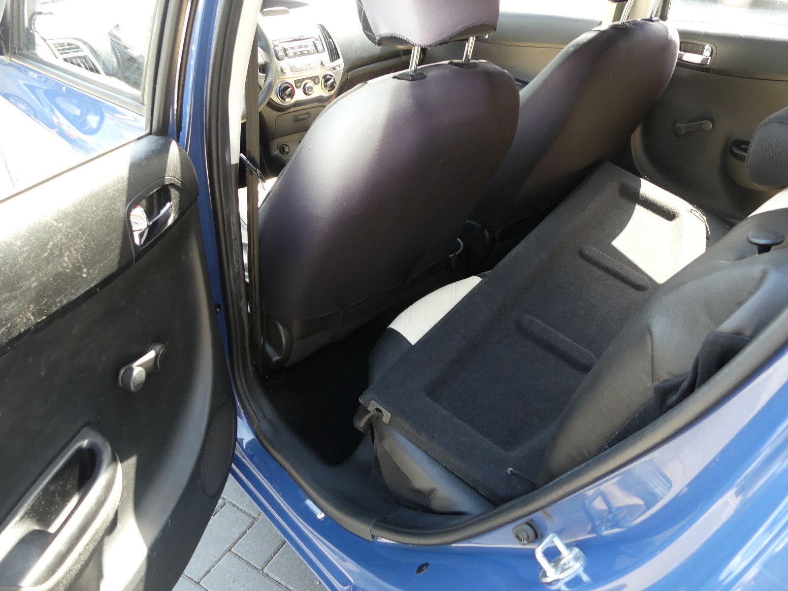 Fahrzeugabbildung Hyundai i20 Classic"76TKM"