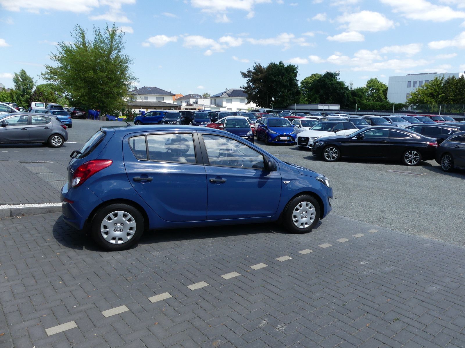Fahrzeugabbildung Hyundai i20 Classic"76TKM"