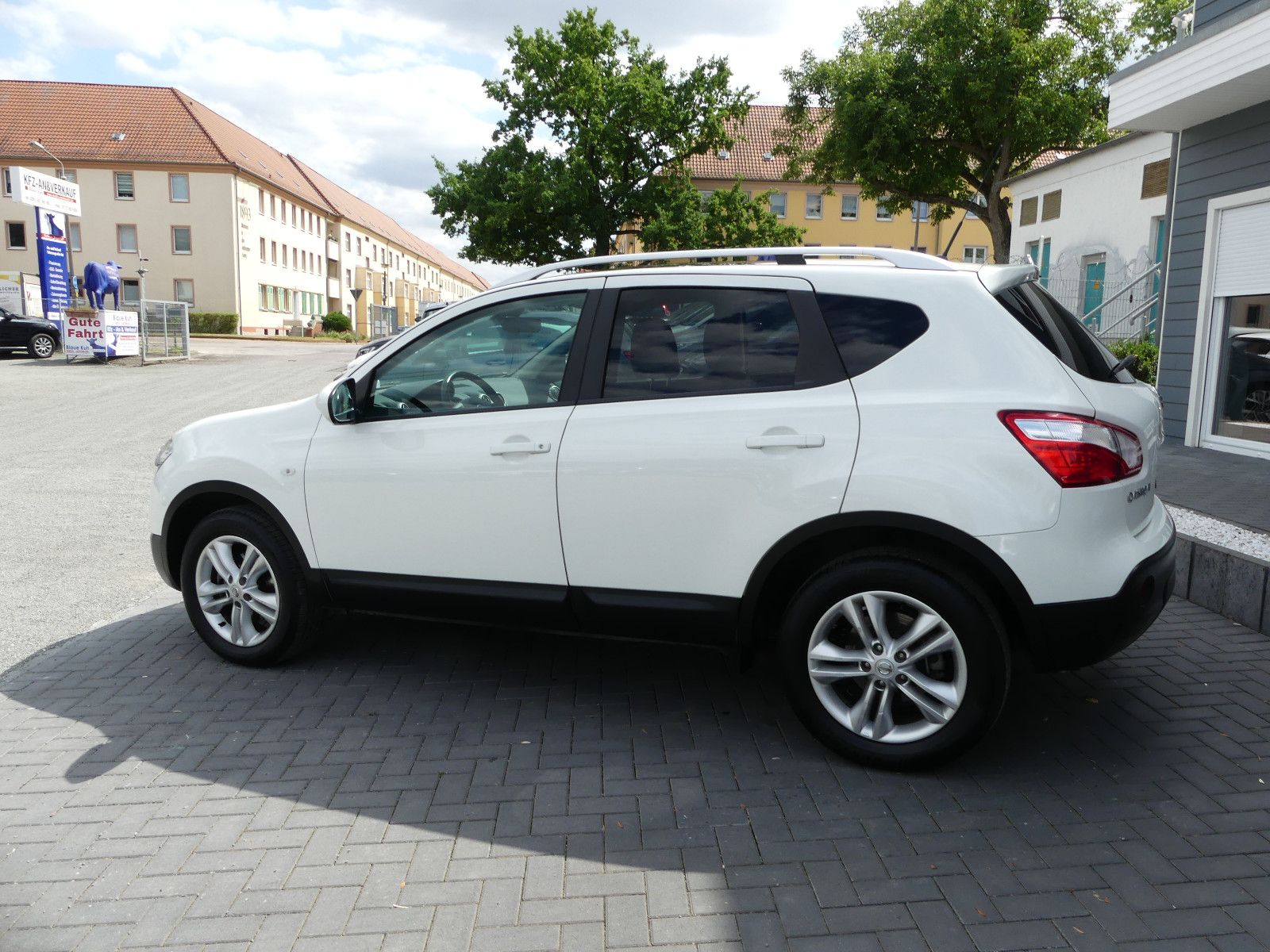 Fahrzeugabbildung Nissan Qashqai..1.6, *30.000 KM*, AUTOMATIK