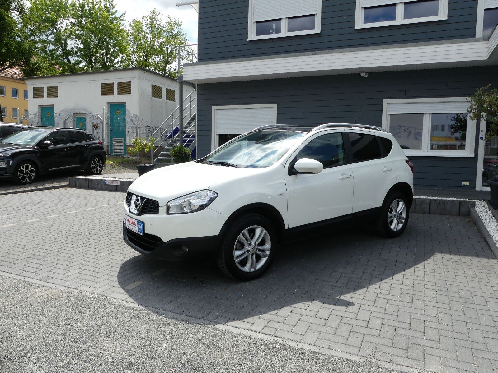 Fahrzeugabbildung Nissan Qashqai..1.6, *30.000 KM*, AUTOMATIK