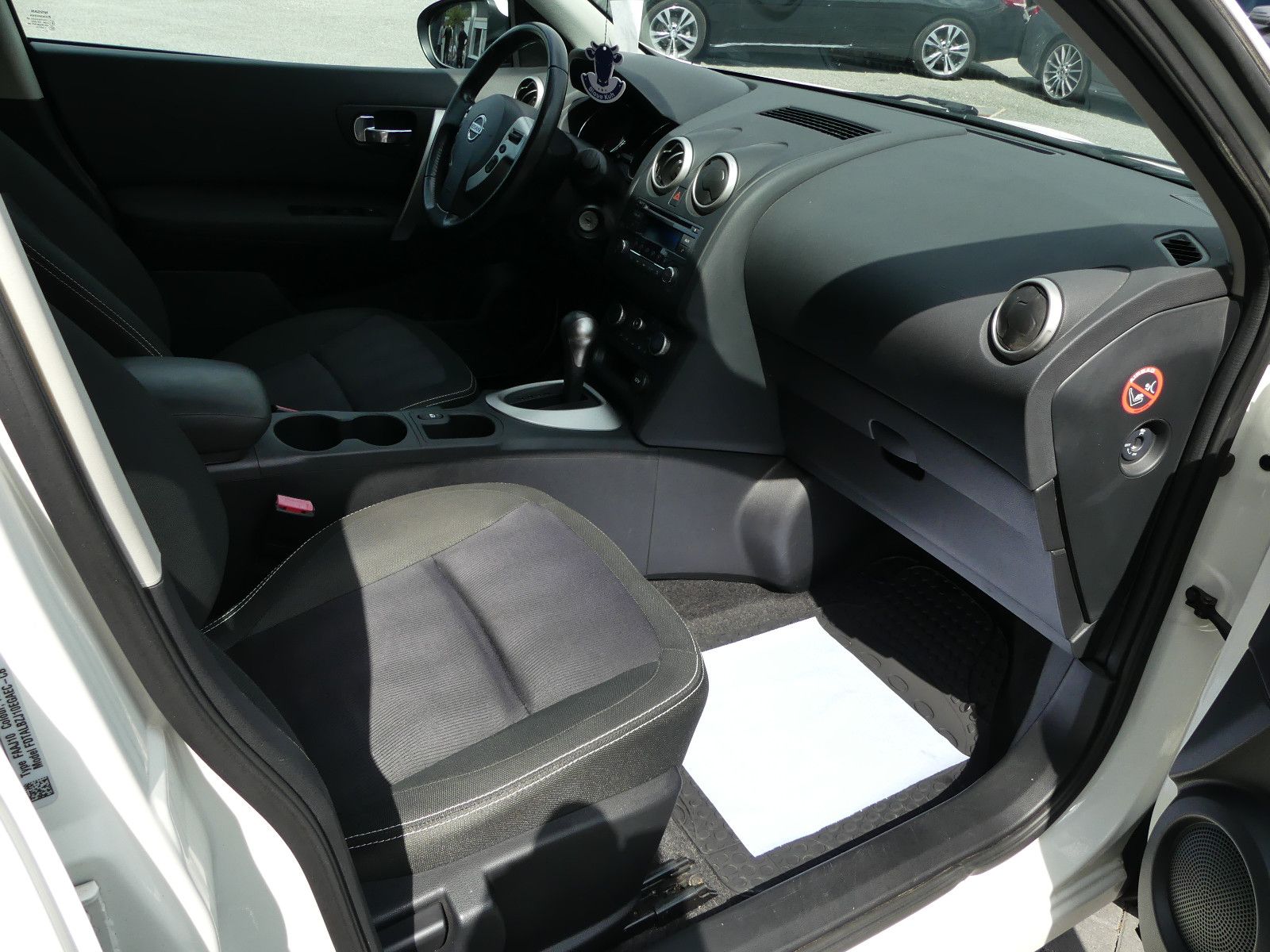 Fahrzeugabbildung Nissan Qashqai..1.6, *30.000 KM*, AUTOMATIK