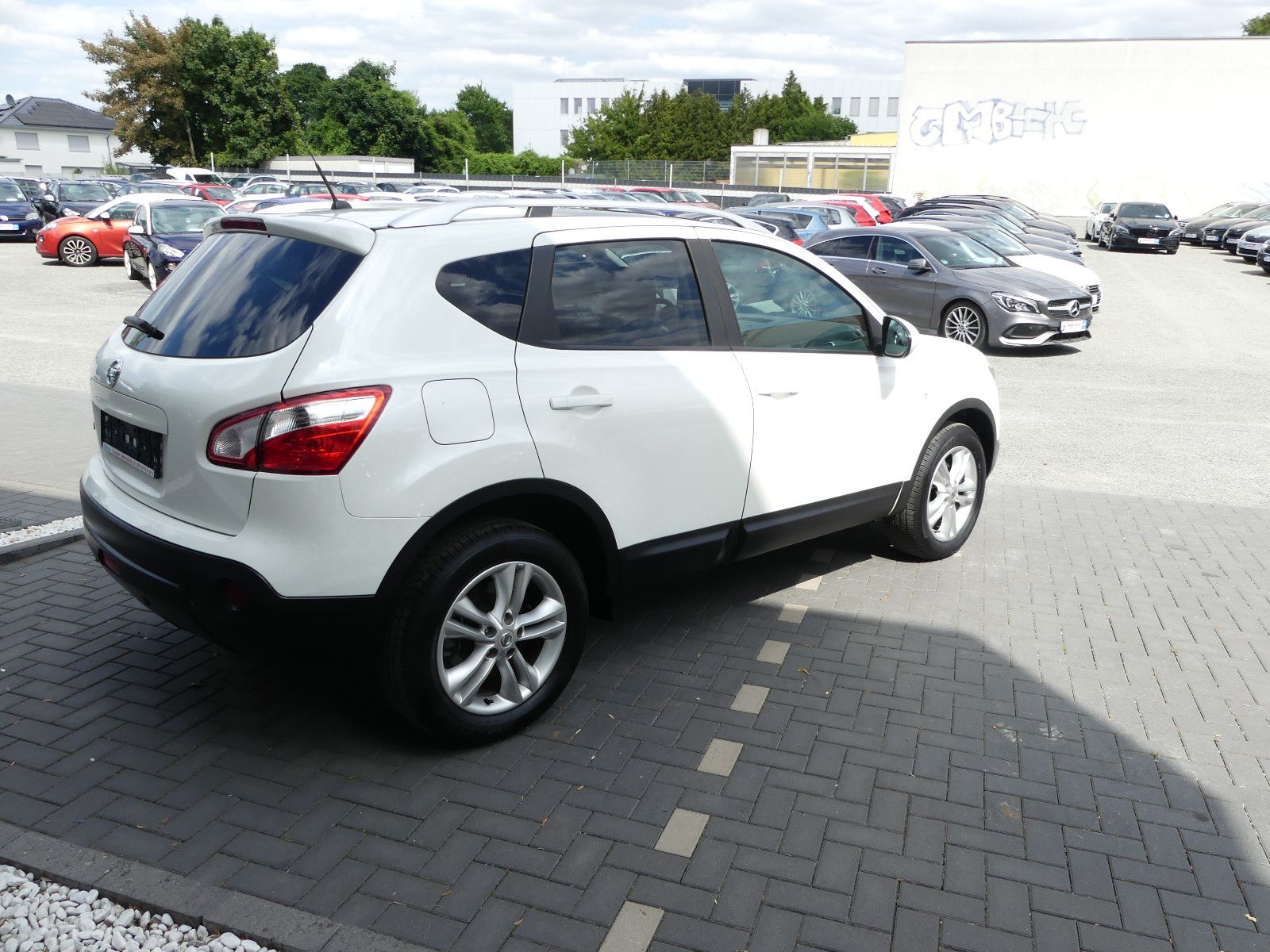 Fahrzeugabbildung Nissan Qashqai..1.6, *30.000 KM*, AUTOMATIK