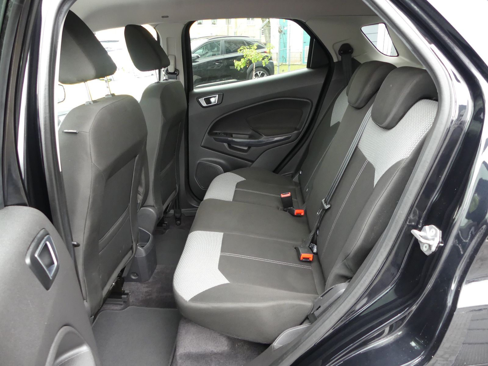 Fahrzeugabbildung Ford EcoSport Trend