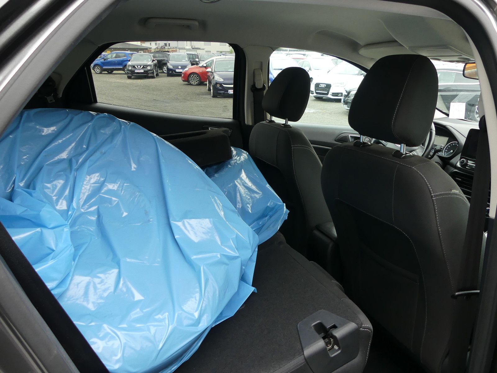 Fahrzeugabbildung Ford EcoSport Cool & Connect