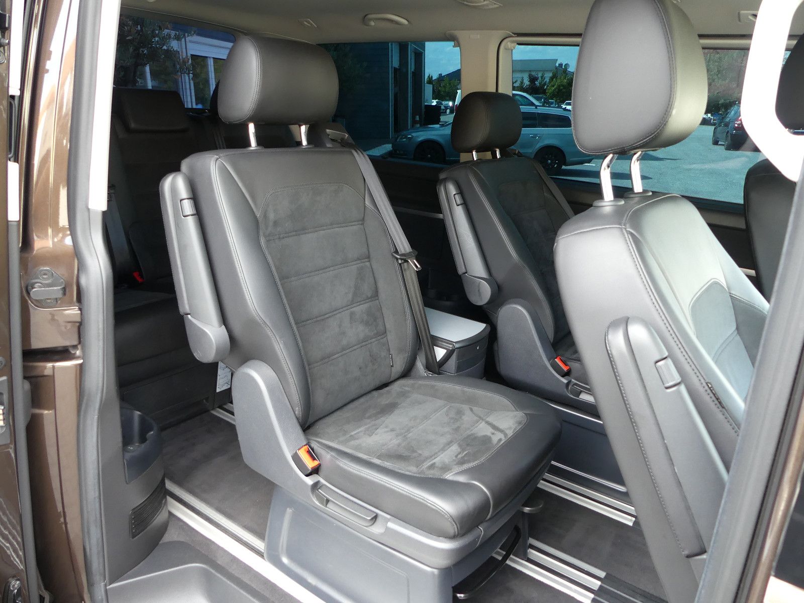 Fahrzeugabbildung Volkswagen T6 Multivan"ALLRAD"AUTOMATIK"7.SITZER"
