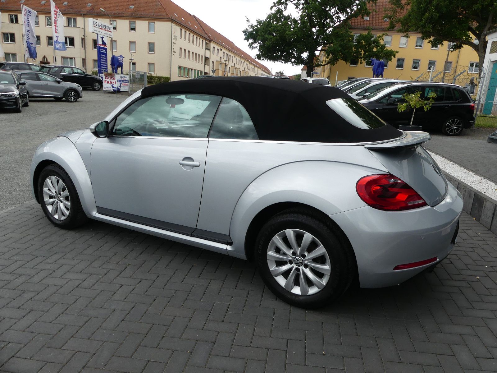 Fahrzeugabbildung Volkswagen Beetle Cabriolet Basis, 63000 km