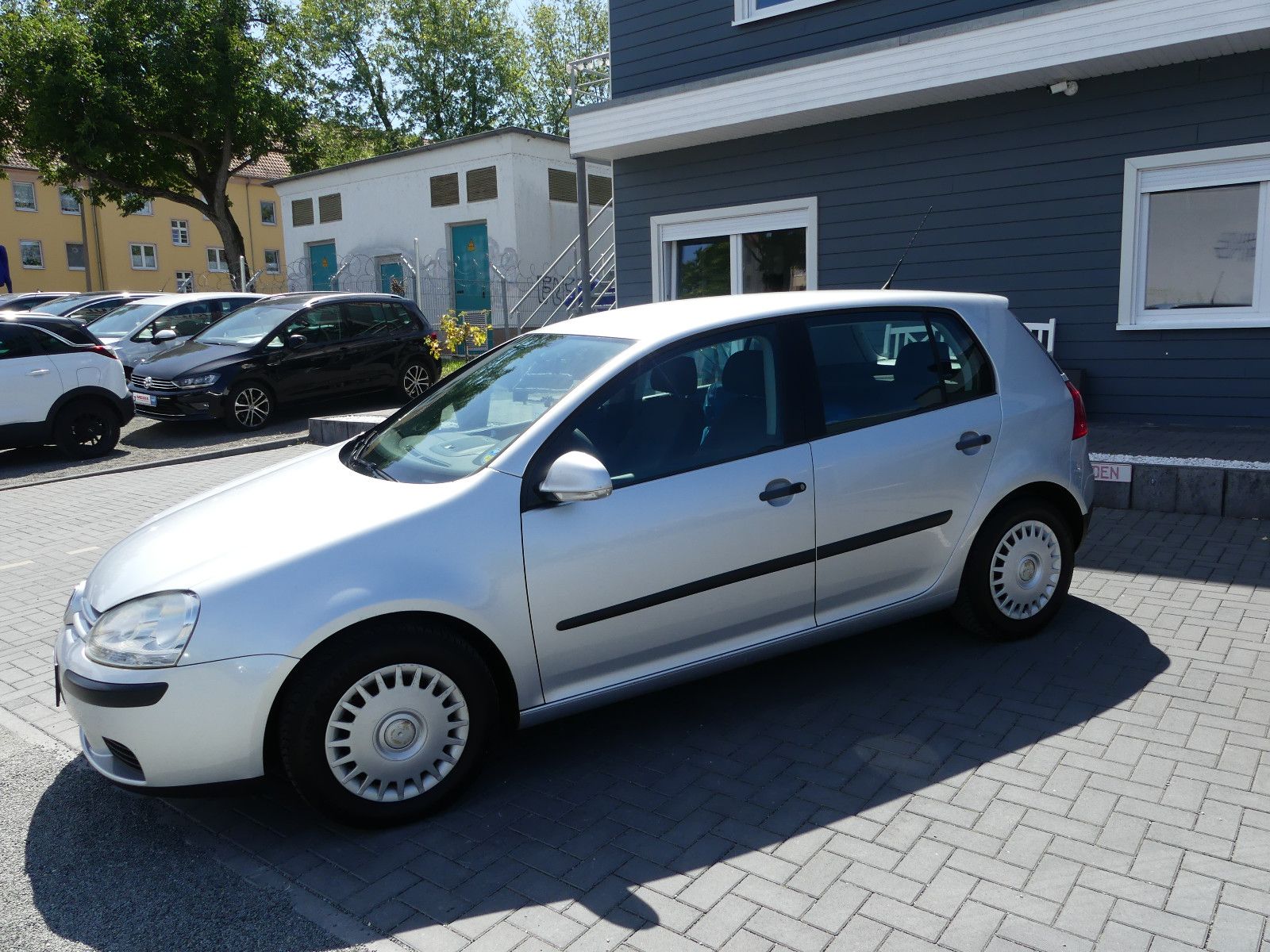 Fahrzeugabbildung Volkswagen Golf V Lim. Trendline, ZR gewechselt