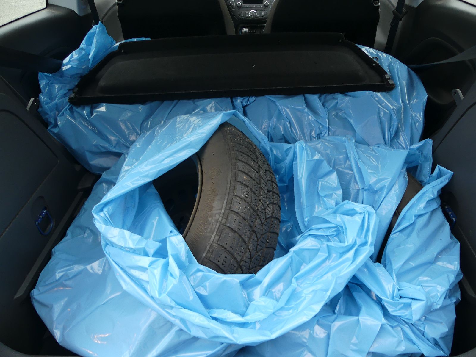 Fahrzeugabbildung Opel Corsa E Selection"60TKM"1.2