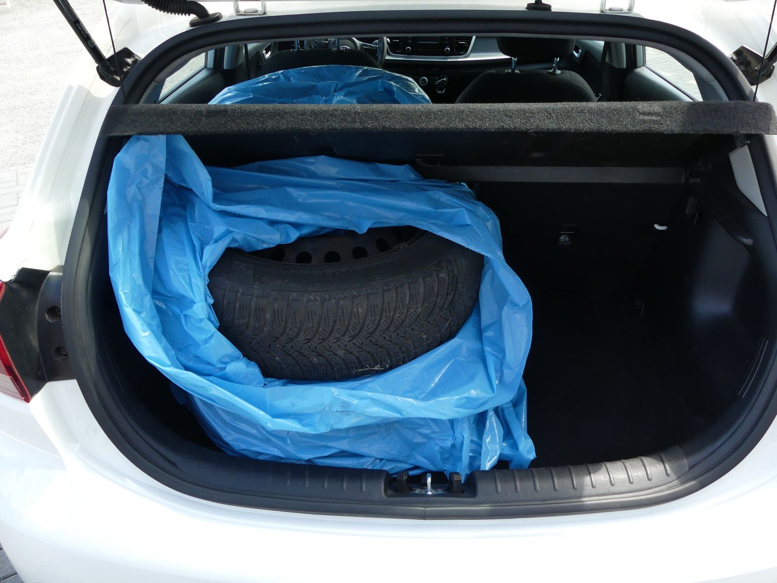 Fahrzeugabbildung Kia Rio Edition 7 "92TKM"1.HAND"