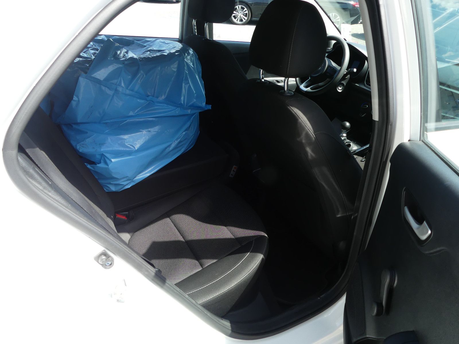 Fahrzeugabbildung Kia Rio Edition 7 "92TKM"1.HAND"