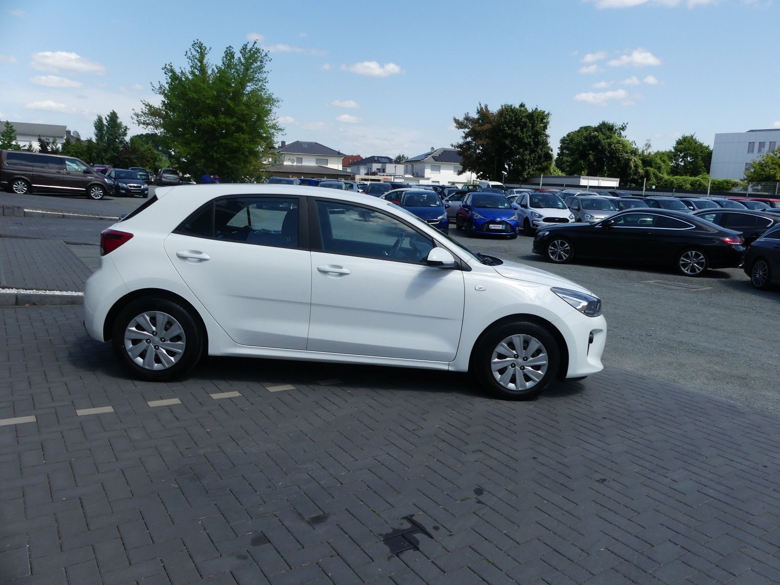 Fahrzeugabbildung Kia Rio Edition 7 "92TKM"1.HAND"
