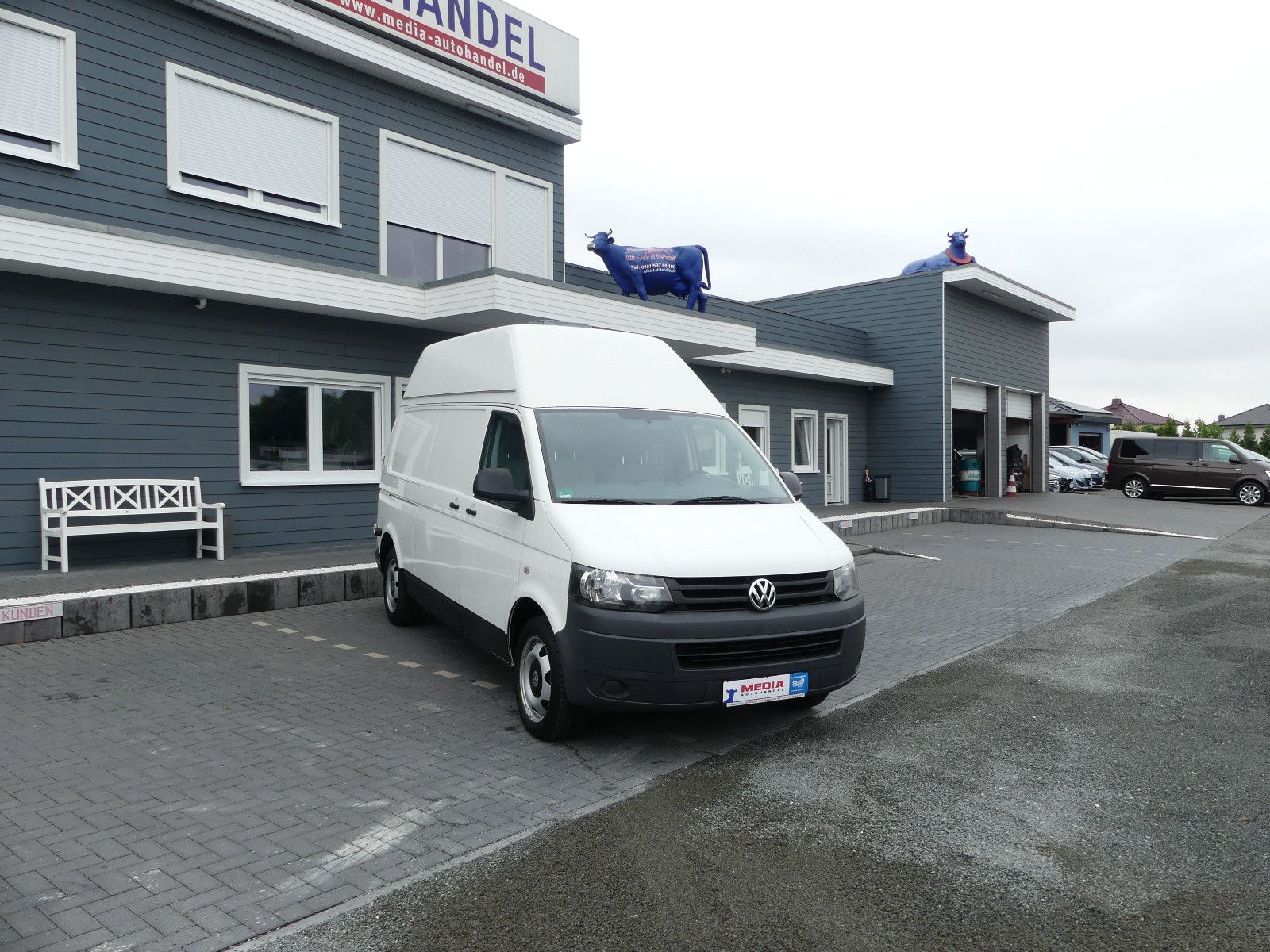 Fahrzeugabbildung Volkswagen T5 Transporter Kasten-Kombi Kasten-Hochdach lang