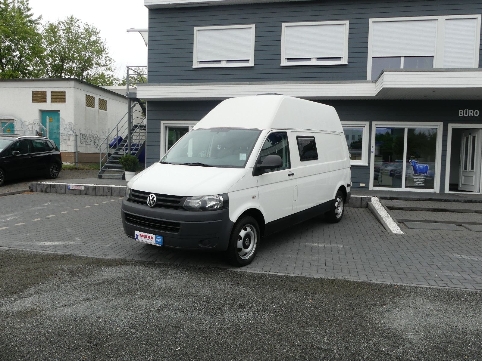Fahrzeugabbildung Volkswagen T5 Transporter Kasten-Kombi Kasten-Hochdach lang
