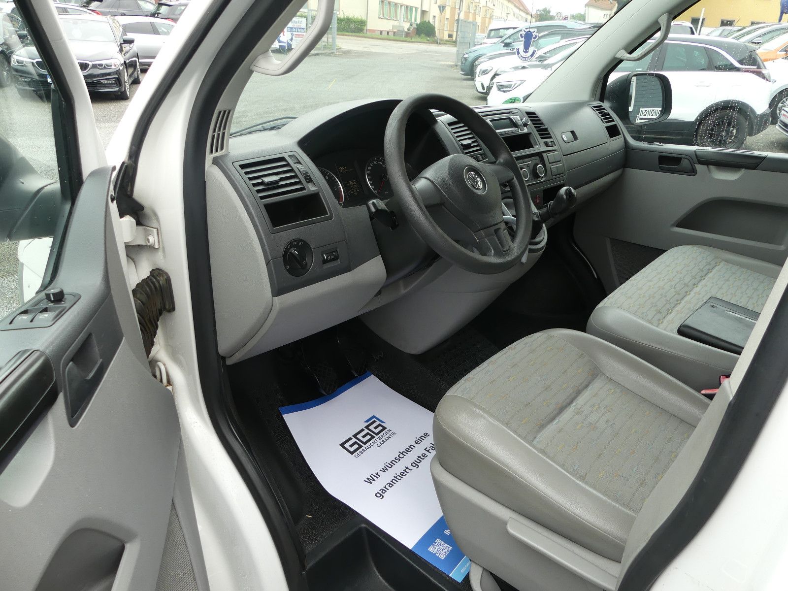 Fahrzeugabbildung Volkswagen T5 Transporter Kasten-Kombi Kasten-Hochdach lang